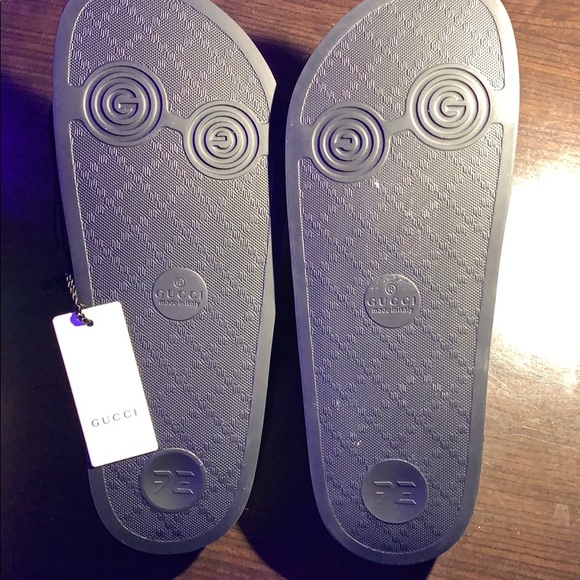 !!!!!!!Sold!!!!!Brand new Gucci slides size 6 NWT. - Picture 4 of 8